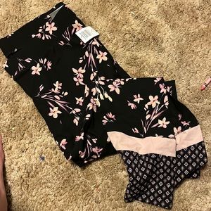 NWT: Torrid floral legging. Torrid Size 3❤️